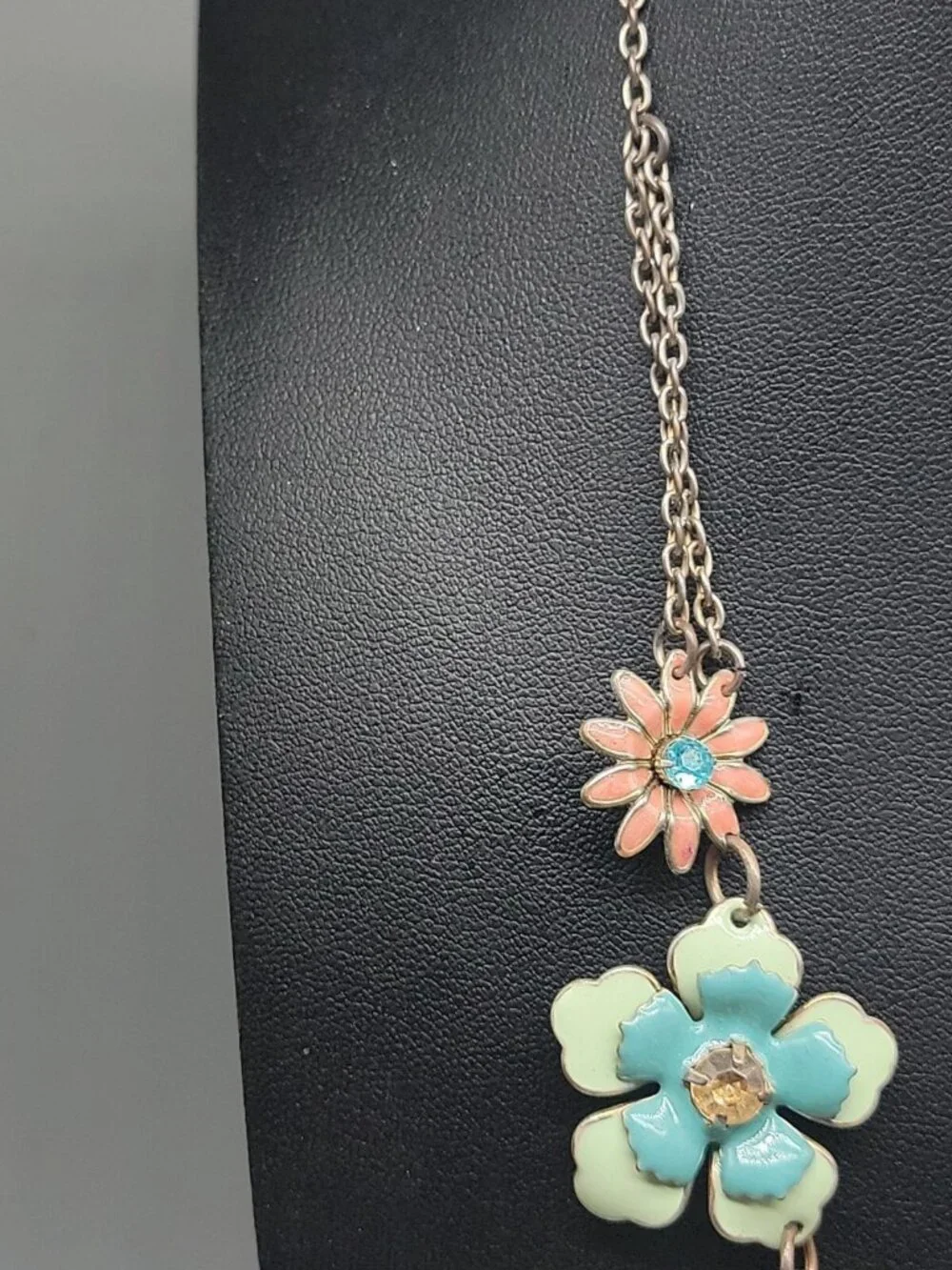 Vintage Plunder Dangling Flower Necklace Multicolor Rhinestones Silver Tone 20" - Picture 10 of 16